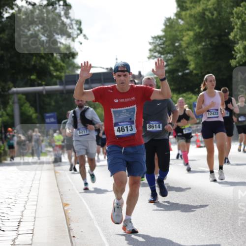 29.06.2025 - hella hamburg halbmarathon Jannik Wohlers http://msf.ph/oto/8278689 29.06.2025 10:02:34 Lombardsbrücke 1414, 1482, 2780, 2782, 2810, 3630, 4204, 4613, 4665, 4904, 6208, 6217, 6815, 6997, 7210, 7211, 8481, 8483, 8614, 11935, 12169, 12422, 12908, 13184, 13664, 14224, 14456, 14493, 15217, 15698, 15963, 16160, 16233, 16237, 16355, 16654, 16824, 18359, 18827 meine-sportfotos.de
