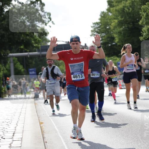 29.06.2025 - hella hamburg halbmarathon Jannik Wohlers http://msf.ph/oto/8278701 29.06.2025 10:02:34 Lombardsbrücke 1414, 1482, 2780, 2782, 2810, 3630, 4204, 4613, 4665, 4904, 6208, 6217, 6815, 6997, 7210, 7211, 8481, 8483, 8614, 11935, 12169, 12422, 12908, 13184, 13664, 14224, 14456, 14493, 15217, 15698, 15963, 16160, 16233, 16237, 16355, 16654, 16824, 18359, 18827 meine-sportfotos.de
