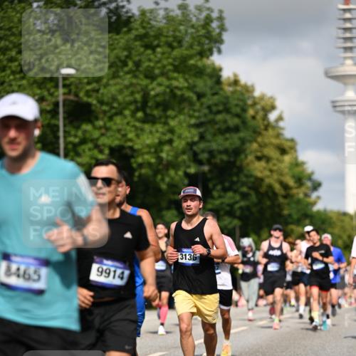 29.06.2025 - hella hamburg halbmarathon Dr. Thomas Lammeyer http://msf.ph/oto/8278779 29.06.2025 09:53:08 Kennedybrücke 1343, 1445, 1603, 1800, 2573, 2745, 2750, 2980, 3116, 3136, 3282, 4148, 4766, 5248, 5648, 5889, 6123, 6149, 7035, 7229, 8358, 8370, 8465, 9264, 9265, 9296, 9914, 10930 meine-sportfotos.de