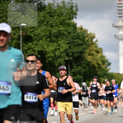 29.06.2025 - hella hamburg halbmarathon Dr. Thomas Lammeyer http://msf.ph/oto/8278799 29.06.2025 09:53:08 Kennedybrücke 1343, 1445, 1603, 1800, 2573, 2745, 2750, 2980, 3116, 3136, 3282, 4148, 4766, 5248, 5648, 5889, 6123, 6149, 7035, 7229, 8358, 8370, 8465, 9264, 9265, 9296, 9914, 10930 meine-sportfotos.de