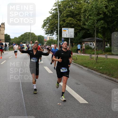 29.06.2025 - hella hamburg halbmarathon Yannick Fuchs http://msf.ph/oto/8278966 29.06.2025 10:37:20 20KM 1353, 1675, 1735, 2653, 4229, 4235, 5011, 5124, 5477, 7035, 7448, 7734, 9364, 9371, 9534, 9833, 10469, 11177, 11907, 12839, 13746, 14226, 14447, 14560, 14813, 15255, 15297, 15301, 15328, 15535, 15851, 16295, 16333, 16677, 17177, 17733, 17911, 18004, 18275, 18304, 18632, 18659, 18680, 18987 meine-sportfotos.de