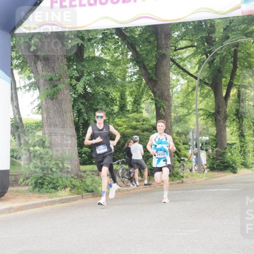 29.06.2025 - hella hamburg halbmarathon KatJ http://msf.ph/oto/8279019 29.06.2025 10:10:10 Zwischen KM18-KM19  meine-sportfotos.de