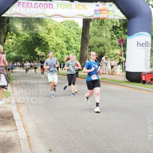 29.06.2025 - hella hamburg halbmarathon MichiJ http://msf.ph/oto/8279027 29.06.2025 10:57:28 Zwischen KM18-KM19 2990, 3691, 5423, 9975, 13788, 14015, 14488, 15307, 15586, 15700, 16134, 16437, 17128, 17472, 18493 meine-sportfotos.de