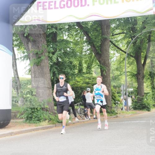 29.06.2025 - hella hamburg halbmarathon KatJ http://msf.ph/oto/8279059 29.06.2025 10:10:10 Zwischen KM18-KM19  meine-sportfotos.de