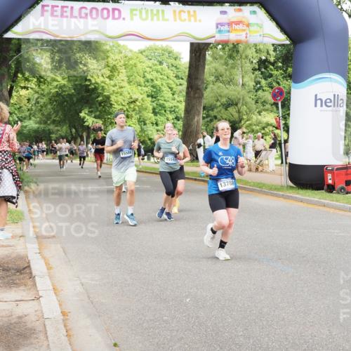 29.06.2025 - hella hamburg halbmarathon MichiJ http://msf.ph/oto/8279076 29.06.2025 10:57:28 Zwischen KM18-KM19 2990, 3691, 5423, 9975, 13788, 14015, 14488, 15307, 15586, 15700, 16134, 16437, 17128, 17472, 18493 meine-sportfotos.de