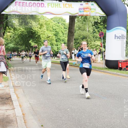 29.06.2025 - hella hamburg halbmarathon MichiJ http://msf.ph/oto/8279115 29.06.2025 10:57:28 Zwischen KM18-KM19 2990, 3691, 5423, 9975, 13788, 14015, 14488, 15307, 15586, 15700, 16134, 16437, 17128, 17472, 18493 meine-sportfotos.de