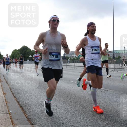 29.06.2025 - hella hamburg halbmarathon Lena Gebhardt http://msf.ph/oto/8279135 29.06.2025 09:45:29 Lombardsbrücke 467, 17151, 12691, 10017, 57, 1707, 1758, 1990, 2689, 2746, 3043, 4050, 4129, 4679, 4698, 4749, 5070, 5328, 5746, 5826, 6358, 6781, 7272, 7389, 7481, 7651, 7723, 8190, 8209, 8883, 9137, 9381, 9571, 9634, 10017, 10171, 10486, 10876, 11120, 11169, 11413, 11857, 12049, 12234, 12308, 12595, 12691, 12900, 12988, 13066, 13618, 14028, 14140, 14289, 15672, 15883, 16157, 16713, 16818, 17428 meine-sportfotos.de