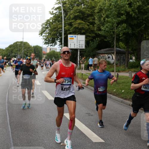 29.06.2025 - hella hamburg halbmarathon Yannick Fuchs http://msf.ph/oto/8279191 29.06.2025 10:37:22 20KM 1353, 1675, 1735, 2653, 4229, 4235, 5011, 5124, 5477, 7035, 7734, 9364, 9371, 9534, 9833, 10251, 11177, 11907, 12839, 13746, 13807, 14226, 14447, 14560, 14813, 15255, 15297, 15301, 15328, 15535, 15851, 15921, 16333, 16677, 17177, 17733, 17911, 18004, 18274, 18275, 18304, 18632, 18659, 18680, 18987 meine-sportfotos.de