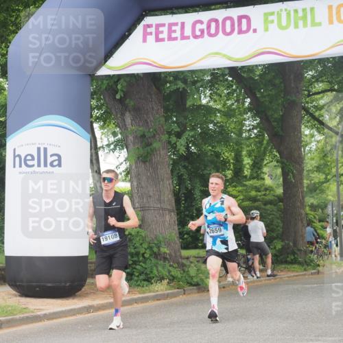 29.06.2025 - hella hamburg halbmarathon KatJ http://msf.ph/oto/8279223 29.06.2025 10:10:11 Zwischen KM18-KM19  meine-sportfotos.de