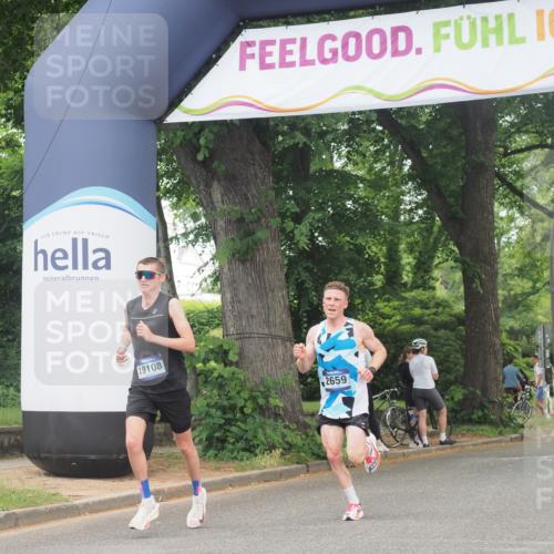 29.06.2025 - hella hamburg halbmarathon KatJ http://msf.ph/oto/8279264 29.06.2025 10:10:11 Zwischen KM18-KM19  meine-sportfotos.de