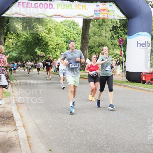 29.06.2025 - hella hamburg halbmarathon MichiJ http://msf.ph/oto/8279294 29.06.2025 10:57:29 Zwischen KM18-KM19 2990, 3691, 5423, 9975, 13788, 14488, 15586, 15700, 16134, 17472, 18493 meine-sportfotos.de