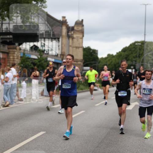 29.06.2025 - hella hamburg halbmarathon Yannick Fuchs http://msf.ph/oto/8279347 29.06.2025 10:49:38 20KM 1179, 1193, 1834, 2612, 3037, 3058, 3668, 4249, 5643, 5672, 6569, 6591, 6924, 7147, 7221, 7594, 7976, 8255, 8573, 8691, 9361, 9562, 10582, 11039, 11231, 12196, 12545, 13234, 13236, 13470, 13474, 14365, 15184, 15300, 15484, 15584, 15818, 15884, 16176, 16213, 16401, 16521, 16609, 16786, 17133, 17259, 17615, 17640, 17642, 17734, 17940, 18064, 18212, 18290, 18340, 18495, 18741, 18746, 18835, 19047, 19120 meine-sportfotos.de