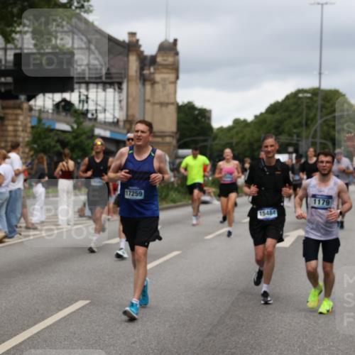 29.06.2025 - hella hamburg halbmarathon Yannick Fuchs http://msf.ph/oto/8279352 29.06.2025 10:49:38 20KM 1179, 1193, 1834, 2612, 3037, 3058, 3668, 4249, 5643, 5672, 6569, 6591, 6924, 7147, 7221, 7594, 7976, 8255, 8573, 8691, 9361, 9562, 10582, 11039, 11231, 12196, 12545, 13234, 13236, 13470, 13474, 14365, 15184, 15300, 15484, 15584, 15818, 15884, 16176, 16213, 16401, 16521, 16609, 16786, 17133, 17259, 17615, 17640, 17642, 17734, 17940, 18064, 18212, 18290, 18340, 18495, 18741, 18746, 18835, 19047, 19120 meine-sportfotos.de