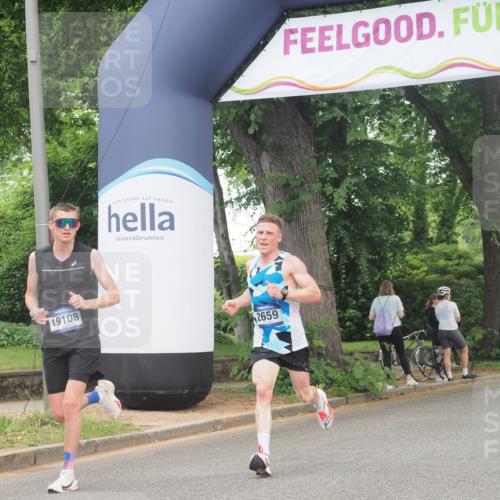 29.06.2025 - hella hamburg halbmarathon KatJ http://msf.ph/oto/8279418 29.06.2025 10:10:11 Zwischen KM18-KM19  meine-sportfotos.de