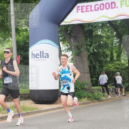 29.06.2025 - hella hamburg halbmarathon KatJ http://msf.ph/oto/8279447 29.06.2025 10:10:12 Zwischen KM18-KM19 2659 meine-sportfotos.de