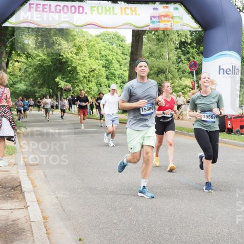 29.06.2025 - hella hamburg halbmarathon MichiJ http://msf.ph/oto/8279467 29.06.2025 10:57:30 Zwischen KM18-KM19 2990, 5423, 13788, 15586, 16134, 17472, 18493, 18957 meine-sportfotos.de