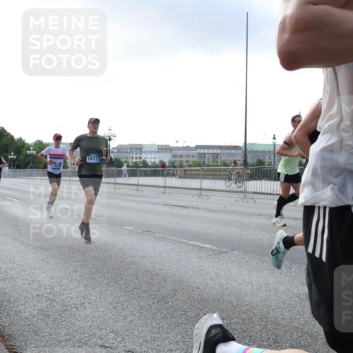 29.06.2025 - hella hamburg halbmarathon Lena Gebhardt http://msf.ph/oto/8279510 29.06.2025 09:45:30 Lombardsbrücke 4679, 18177, 17, 57, 1686, 1707, 1758, 1990, 2689, 2746, 3043, 4050, 4129, 4679, 4698, 4749, 5070, 5328, 5746, 5826, 6358, 6781, 7272, 7389, 7481, 7651, 7723, 7965, 8190, 8209, 8883, 9137, 9381, 9571, 9634, 10017, 10171, 10486, 10876, 11120, 11169, 11413, 11857, 12049, 12234, 12308, 12595, 12691, 12900, 12988, 13066, 13618, 14028, 14140, 14289, 15672, 15883, 16157, 16713, 16818, 17428 meine-sportfotos.de