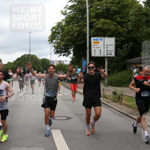 29.06.2025 - hella hamburg halbmarathon Yannick Fuchs http://msf.ph/oto/8279637 29.06.2025 10:49:39 20KM 1179, 1193, 1834, 2612, 3037, 3058, 3668, 4249, 4951, 5643, 5672, 6569, 6591, 6924, 7147, 7221, 7594, 7976, 8255, 8573, 8691, 9361, 9562, 10582, 11039, 11231, 12196, 12545, 13234, 13236, 13470, 13474, 14365, 15184, 15300, 15484, 15584, 15818, 15884, 16176, 16213, 16401, 16521, 16786, 17133, 17259, 17615, 17640, 17642, 17734, 17940, 18064, 18212, 18290, 18340, 18495, 18741, 18746, 18835, 19047, 19120, 19152 meine-sportfotos.de