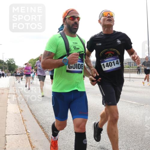 29.06.2025 - hella hamburg halbmarathon Lena Gebhardt http://msf.ph/oto/8279640 29.06.2025 10:20:26 Lombardsbrücke 104, 14, 14014, 1011, 1046, 1069, 1110, 1115, 1471, 1474, 2053, 2064, 2101, 2325, 2478, 2834, 3278, 3434, 3733, 3781, 3842, 4154, 4166, 4288, 4422, 4585, 4614, 4737, 4739, 4754, 4869, 5181, 5397, 5556, 5625, 5659, 5811, 5812, 5831, 5937, 6951, 7018, 7101, 7131, 7519, 7739, 7744, 7808, 8025, 8387, 8462, 8588, 8738, 9136, 9196, 9722, 9735, 9873, 10041, 10414, 10550, 10595, 10613, 10647, 10701, 10754, 11028, 11100, 11603, 11835, 11995 meine-sportfotos.de