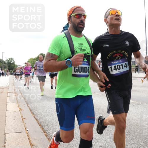 29.06.2025 - hella hamburg halbmarathon Lena Gebhardt http://msf.ph/oto/8279704 29.06.2025 10:20:26 Lombardsbrücke 14, 1046, 14014, 1011, 1046, 1069, 1110, 1115, 1471, 1474, 2053, 2064, 2101, 2325, 2478, 2834, 3278, 3434, 3733, 3781, 3842, 4154, 4166, 4288, 4422, 4585, 4614, 4737, 4739, 4754, 4869, 5181, 5397, 5556, 5625, 5659, 5811, 5812, 5831, 5937, 6951, 7018, 7101, 7131, 7519, 7739, 7744, 7808, 8025, 8387, 8462, 8588, 8738, 9136, 9196, 9722, 9735, 9873, 10041, 10414, 10550, 10595, 10613, 10647, 10701, 10754, 11028, 11100, 11603, 11835, 11995 meine-sportfotos.de