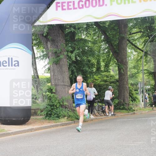 29.06.2025 - hella hamburg halbmarathon KatJ http://msf.ph/oto/8279727 29.06.2025 10:10:22 Zwischen KM18-KM19  meine-sportfotos.de