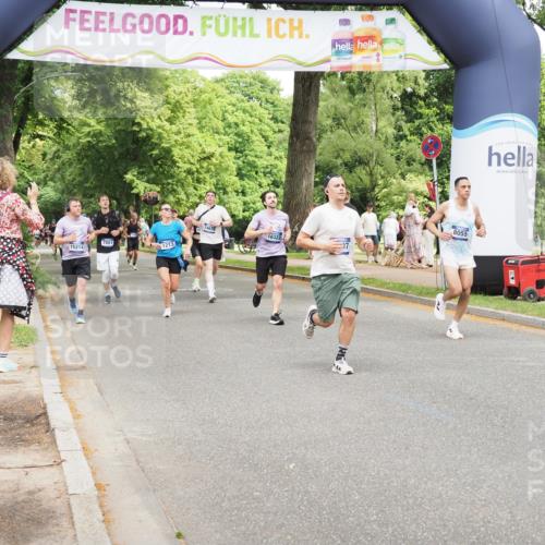 29.06.2025 - hella hamburg halbmarathon MichiJ http://msf.ph/oto/8279771 29.06.2025 10:57:37 Zwischen KM18-KM19 1213, 2110, 4007, 8055, 14679, 15531, 16323, 18957 meine-sportfotos.de