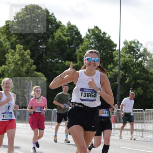 29.06.2025 - hella hamburg halbmarathon Jannik Wohlers http://msf.ph/oto/8279790 29.06.2025 10:02:41 Lombardsbrücke 1414, 1482, 2780, 2782, 2810, 3572, 4204, 4613, 6208, 6217, 6997, 7210, 7211, 7706, 8614, 9439, 10824, 11935, 12169, 12177, 12422, 12908, 13036, 13474, 13664, 13874, 14224, 14225, 14493, 15963, 16160, 16355, 16824, 18359, 18827 meine-sportfotos.de