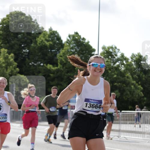 29.06.2025 - hella hamburg halbmarathon Jannik Wohlers http://msf.ph/oto/8279844 29.06.2025 10:02:41 Lombardsbrücke 1414, 1482, 2780, 2782, 2810, 3572, 4204, 4613, 6208, 6217, 6997, 7210, 7211, 7706, 8614, 9439, 10824, 11935, 12169, 12177, 12422, 12908, 13036, 13474, 13664, 13874, 14224, 14225, 14493, 15963, 16160, 16355, 16824, 18359, 18827 meine-sportfotos.de