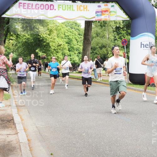 29.06.2025 - hella hamburg halbmarathon MichiJ http://msf.ph/oto/8279849 29.06.2025 10:57:38 Zwischen KM18-KM19 1213, 2110, 4007, 7881, 8055, 14679, 15531, 16323, 18957 meine-sportfotos.de