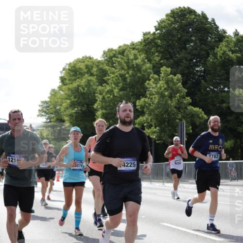 29.06.2025 - hella hamburg halbmarathon Jannik Wohlers http://msf.ph/oto/8279970 29.06.2025 10:02:43 Lombardsbrücke 1135, 1138, 1414, 1450, 1482, 2780, 2782, 2810, 3572, 4204, 4613, 6208, 6217, 7210, 7211, 7706, 8614, 9439, 10824, 12169, 12177, 12422, 13036, 13474, 13664, 13732, 13857, 13874, 14225, 14493, 16355, 16824, 18359, 18827 meine-sportfotos.de