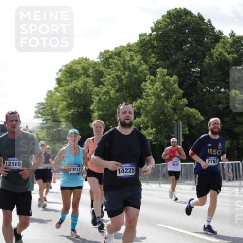 29.06.2025 - hella hamburg halbmarathon Jannik Wohlers http://msf.ph/oto/8279991 29.06.2025 10:02:43 Lombardsbrücke 1135, 1138, 1414, 1450, 1482, 2780, 2782, 2810, 3572, 4204, 4613, 6208, 6217, 7210, 7211, 7706, 8614, 9439, 10824, 12169, 12177, 12422, 13036, 13474, 13664, 13732, 13857, 13874, 14225, 14493, 16355, 16824, 18359, 18827 meine-sportfotos.de