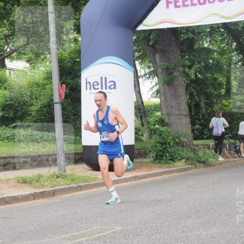 29.06.2025 - hella hamburg halbmarathon KatJ http://msf.ph/oto/8280035 29.06.2025 10:10:23 Zwischen KM18-KM19  meine-sportfotos.de