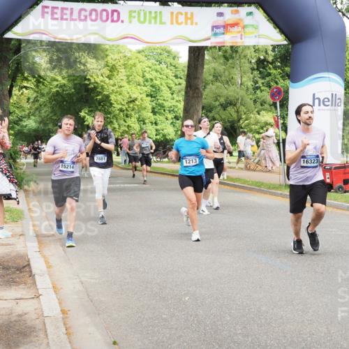 29.06.2025 - hella hamburg halbmarathon MichiJ http://msf.ph/oto/8280075 29.06.2025 10:57:39 Zwischen KM18-KM19 1213, 2110, 4007, 7881, 8055, 14679, 15214, 15531, 16323, 16938 meine-sportfotos.de