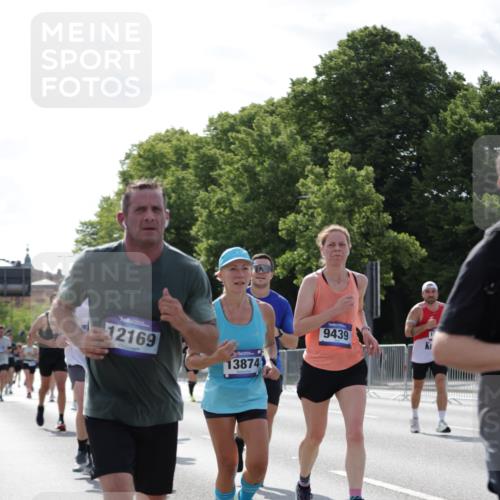 29.06.2025 - hella hamburg halbmarathon Jannik Wohlers http://msf.ph/oto/8280100 29.06.2025 10:02:44 Lombardsbrücke 1135, 1138, 1414, 1450, 1482, 2594, 2780, 2782, 2810, 3572, 4204, 4613, 6208, 6217, 7210, 7211, 7290, 7706, 7935, 8614, 9439, 10824, 12169, 12177, 12422, 13036, 13474, 13664, 13732, 13857, 13874, 14225, 14493, 16355, 16605, 16824, 18359, 18827 meine-sportfotos.de