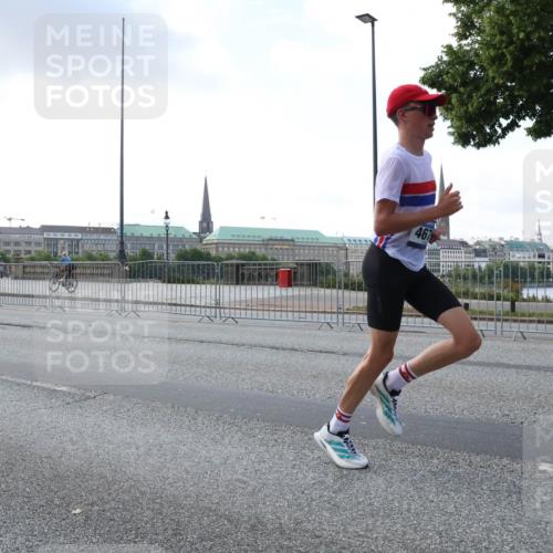 29.06.2025 - hella hamburg halbmarathon Lena Gebhardt http://msf.ph/oto/8280125 29.06.2025 09:45:32 Lombardsbrücke 467, 57, 1686, 1707, 1758, 1990, 2689, 2746, 3043, 4050, 4129, 4679, 4698, 4749, 5070, 5187, 5328, 5550, 5746, 5826, 6358, 6781, 7272, 7389, 7481, 7651, 7723, 7965, 8190, 8209, 8883, 9137, 9381, 9571, 9634, 10017, 10171, 10486, 10876, 11120, 11169, 11413, 11857, 12049, 12232, 12234, 12308, 12595, 12691, 12900, 12988, 13066, 13618, 14028, 14140, 14289, 15672, 15883, 16157, 16713, 16818, 17428 meine-sportfotos.de