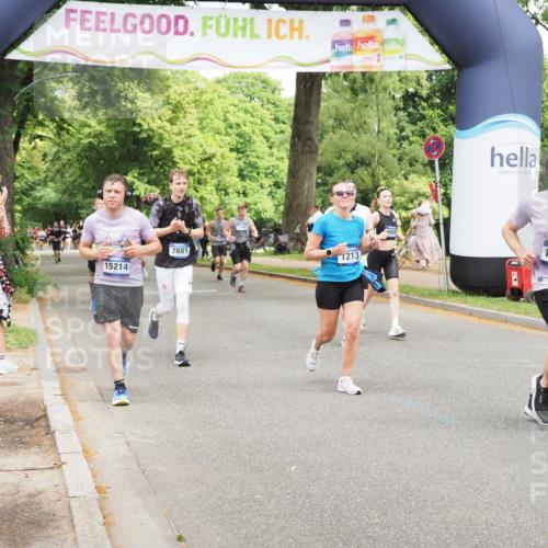 29.06.2025 - hella hamburg halbmarathon MichiJ http://msf.ph/oto/8280134 29.06.2025 10:57:40 Zwischen KM18-KM19 1213, 2110, 4007, 7881, 8055, 14679, 15214, 15531, 16323, 16938 meine-sportfotos.de