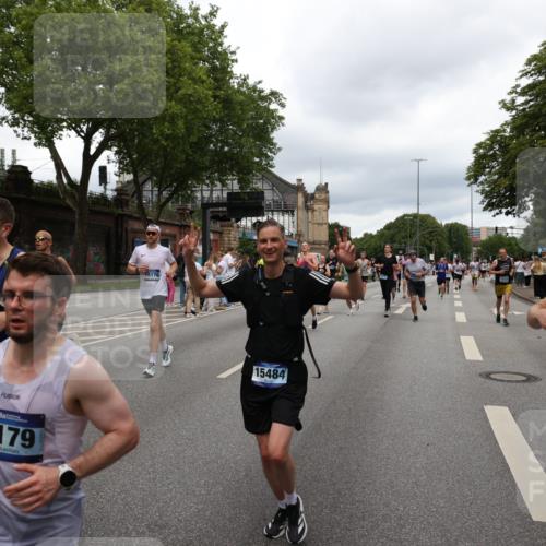 29.06.2025 - hella hamburg halbmarathon Yannick Fuchs http://msf.ph/oto/8280140 29.06.2025 10:49:40 20KM 1179, 1193, 1834, 2612, 3058, 3668, 4951, 5643, 5672, 6569, 6591, 6924, 7147, 7594, 7976, 8255, 8573, 8691, 9361, 9562, 10582, 11039, 12196, 12545, 13234, 13236, 13470, 13474, 14365, 15184, 15300, 15484, 15584, 15818, 15884, 16176, 16213, 16375, 16401, 16521, 16786, 17133, 17259, 17615, 17640, 17642, 17734, 17940, 18064, 18212, 18290, 18325, 18340, 18495, 18741, 18746, 18835, 19120, 19152 meine-sportfotos.de
