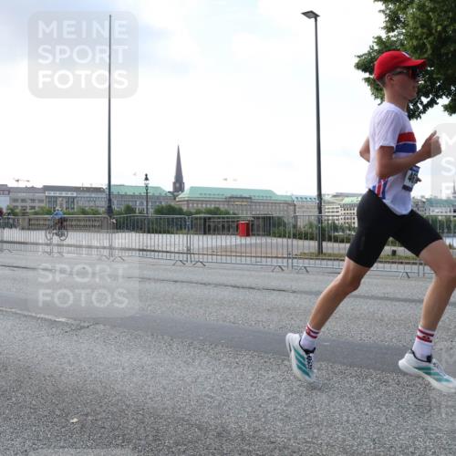 29.06.2025 - hella hamburg halbmarathon Lena Gebhardt http://msf.ph/oto/8280202 29.06.2025 09:45:32 Lombardsbrücke 57, 1686, 1707, 1758, 1990, 2689, 2746, 3043, 4050, 4129, 4679, 4698, 4749, 5070, 5187, 5328, 5550, 5746, 5826, 6358, 6781, 7272, 7389, 7481, 7651, 7723, 7965, 8190, 8209, 8883, 9137, 9381, 9571, 9634, 10017, 10171, 10486, 10876, 11120, 11169, 11413, 11857, 12049, 12232, 12234, 12308, 12595, 12691, 12900, 12988, 13066, 13618, 14028, 14140, 14289, 15672, 15883, 16157, 16713, 16818, 17428 meine-sportfotos.de