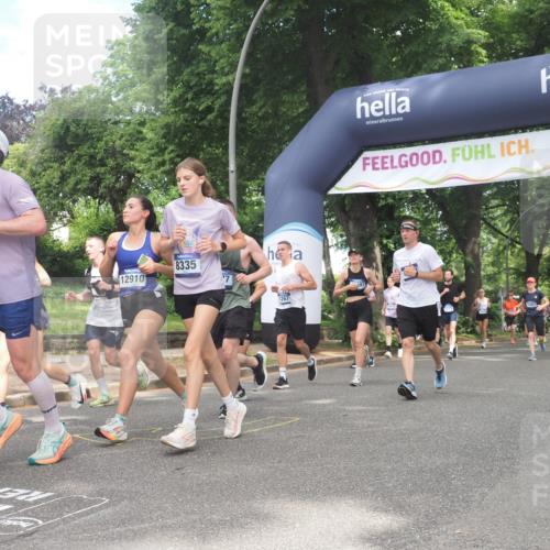 29.06.2025 - hella hamburg halbmarathon KatJ http://msf.ph/oto/8280234 29.06.2025 10:40:44 Zwischen KM18-KM19 1267, 2771, 3334, 5077, 6723, 7509, 7918, 8335 meine-sportfotos.de