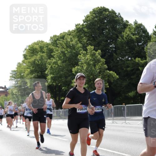 29.06.2025 - hella hamburg halbmarathon Jannik Wohlers http://msf.ph/oto/8280246 29.06.2025 10:02:46 Lombardsbrücke 1135, 1138, 1414, 1450, 1482, 2594, 2780, 2782, 2810, 3572, 4613, 6208, 6217, 7210, 7211, 7290, 7706, 7935, 8614, 9439, 10824, 12169, 12177, 12211, 12212, 12422, 12843, 13036, 13474, 13664, 13732, 13857, 13874, 14225, 14493, 16355, 16605, 16824, 18359, 18827 meine-sportfotos.de