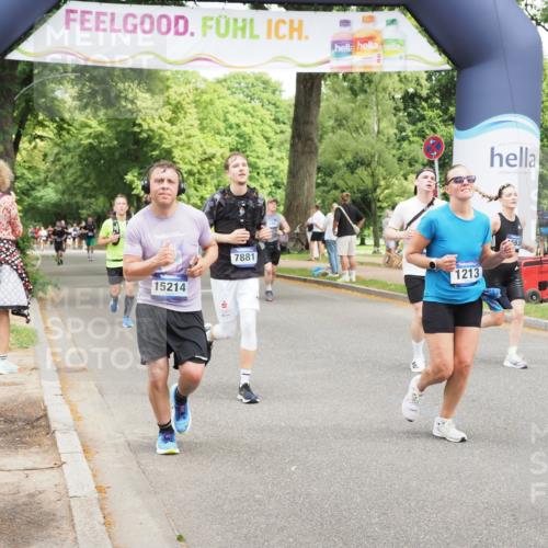 29.06.2025 - hella hamburg halbmarathon MichiJ http://msf.ph/oto/8280247 29.06.2025 10:57:40 Zwischen KM18-KM19 1213, 2110, 4007, 7881, 8055, 14679, 15214, 15531, 16323, 16938 meine-sportfotos.de