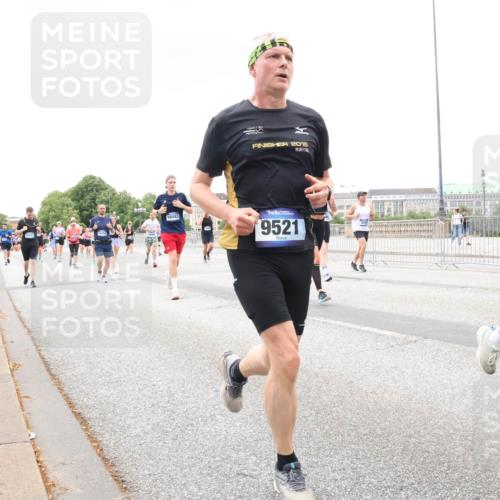 29.06.2025 - hella hamburg halbmarathon Lena Gebhardt http://msf.ph/oto/8280386 29.06.2025 10:54:54 Lombardsbrücke 2015, 16443, 9521, 1013, 1198, 2084, 2090, 2244, 2452, 2532, 2566, 2586, 2632, 3002, 3274, 3761, 3795, 3857, 4191, 4192, 4971, 5185, 5216, 5392, 5500, 5727, 5882, 5933, 5993, 6023, 6279, 6395, 6396, 6839, 6944, 6982, 7238, 7986, 8012, 8186, 9521, 9596, 10109, 10331, 10471, 10686, 11033, 11226, 11287, 11567, 11569, 11737, 11788, 11908, 12147, 12148, 12240, 12268, 12270, 12930, 13272, 13283, 13548, 13944, 13945, 13979, 13980, 14515 meine-sportfotos.de