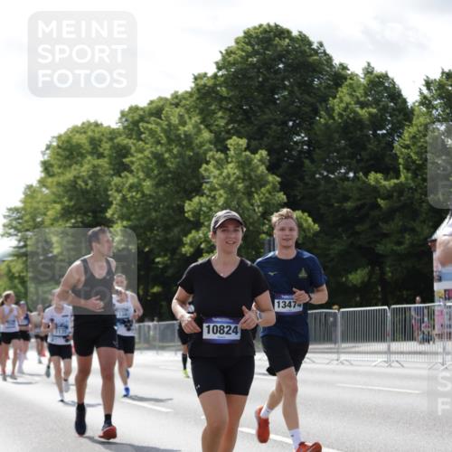 29.06.2025 - hella hamburg halbmarathon Jannik Wohlers http://msf.ph/oto/8280404 29.06.2025 10:02:47 Lombardsbrücke 1135, 1138, 1414, 1450, 1482, 2594, 2619, 2780, 2782, 2810, 3572, 4613, 6208, 6217, 7210, 7211, 7290, 7706, 7935, 8614, 9439, 10824, 12169, 12177, 12211, 12212, 12422, 12843, 13036, 13474, 13664, 13732, 13857, 13874, 14225, 14493, 16355, 16605, 16824, 18359, 18827 meine-sportfotos.de
