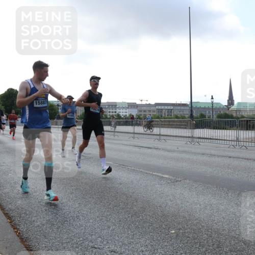 29.06.2025 - hella hamburg halbmarathon Lena Gebhardt http://msf.ph/oto/8280411 29.06.2025 09:45:32 Lombardsbrücke 15887, 14466, 18, 57, 1686, 1707, 1758, 1990, 2689, 2746, 3043, 4050, 4129, 4679, 4698, 4749, 5070, 5187, 5328, 5550, 5746, 5826, 6358, 6781, 7272, 7389, 7481, 7651, 7723, 7965, 8190, 8209, 8883, 9137, 9381, 9571, 9634, 10017, 10171, 10486, 10876, 11120, 11169, 11413, 11857, 12049, 12232, 12234, 12308, 12595, 12691, 12900, 12988, 13066, 13618, 14028, 14140, 14289, 15672, 15883, 16157, 16713, 16818, 17428 meine-sportfotos.de
