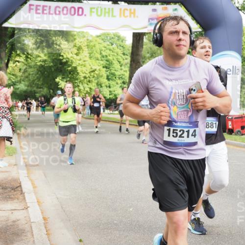 29.06.2025 - hella hamburg halbmarathon MichiJ http://msf.ph/oto/8280422 29.06.2025 10:57:42 Zwischen KM18-KM19 1213, 4007, 7346, 7881, 8055, 14679, 15214, 16323, 16938 meine-sportfotos.de