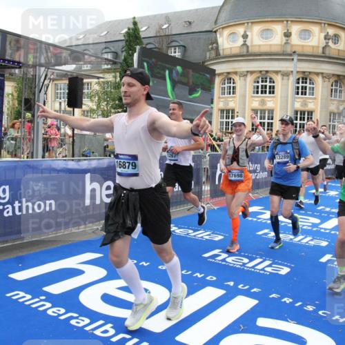 29.06.2025 - hella hamburg halbmarathon Michael Strokosch http://msf.ph/oto/8280437 29.06.2025 10:54:26 Ziel 1267, 1442, 3426, 4635, 6511, 6512, 7129, 8772, 11009, 11430, 12321, 12362, 13289, 13803, 15946, 16327, 16574, 16750, 16879, 17698, 18268, 19067 meine-sportfotos.de