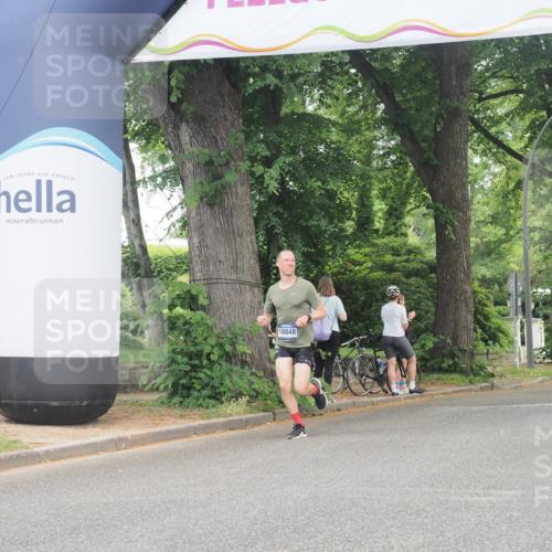 29.06.2025 - hella hamburg halbmarathon KatJ http://msf.ph/oto/8280473 29.06.2025 10:10:40 Zwischen KM18-KM19  meine-sportfotos.de