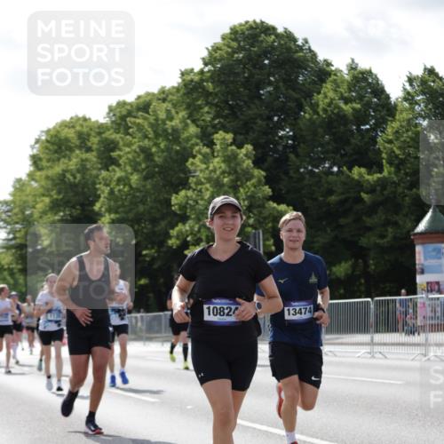 29.06.2025 - hella hamburg halbmarathon Jannik Wohlers http://msf.ph/oto/8280503 29.06.2025 10:02:47 Lombardsbrücke 1135, 1138, 1414, 1450, 1482, 2594, 2619, 2780, 2782, 2810, 3572, 4613, 6208, 6217, 7210, 7211, 7290, 7706, 7935, 8614, 9439, 10824, 12169, 12177, 12211, 12212, 12422, 12843, 13036, 13474, 13664, 13732, 13857, 13874, 14225, 14493, 16355, 16605, 16824, 18359, 18827 meine-sportfotos.de