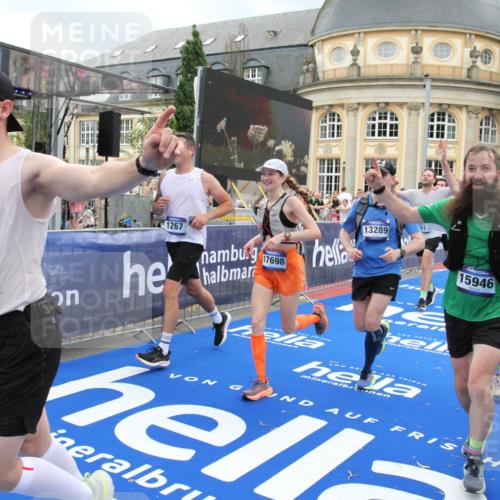 29.06.2025 - hella hamburg halbmarathon Michael Strokosch http://msf.ph/oto/8280513 29.06.2025 10:54:26 Ziel 1267, 1442, 3426, 4635, 6511, 6512, 7129, 8772, 11009, 11430, 12321, 12362, 13289, 13803, 15946, 16327, 16574, 16750, 16879, 17698, 18268, 19067 meine-sportfotos.de