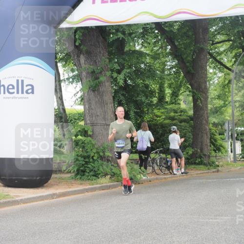29.06.2025 - hella hamburg halbmarathon KatJ http://msf.ph/oto/8280530 29.06.2025 10:10:40 Zwischen KM18-KM19  meine-sportfotos.de